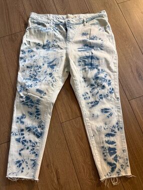 Levis White Denim Jeans with Blue Tie-Dye Print-EUC